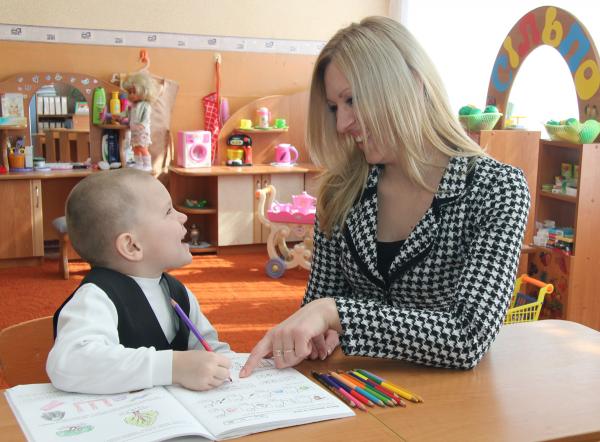 Дитина – ще маленька й несамостійна людина, і від педагогічної грамотності батьків залежить її майбутнє